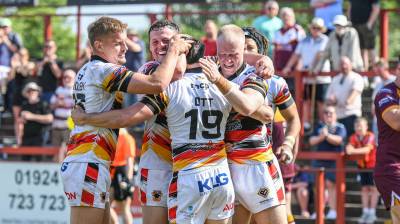 EIGHT TRIES, SIXTH STRAIGHT WIN