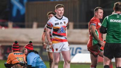 BATEMAN JOINS BULLDOGS ON LOAN