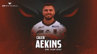 AEKINS JOINS THE BULLS